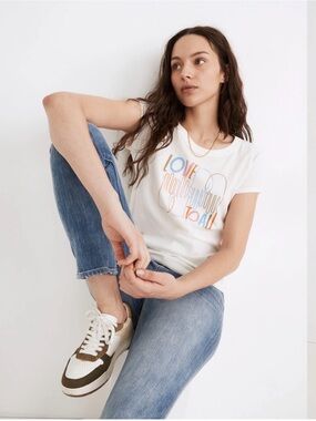 Madewell x Lisa Congdon 
“Love to All" T-Shirt 🌈✨